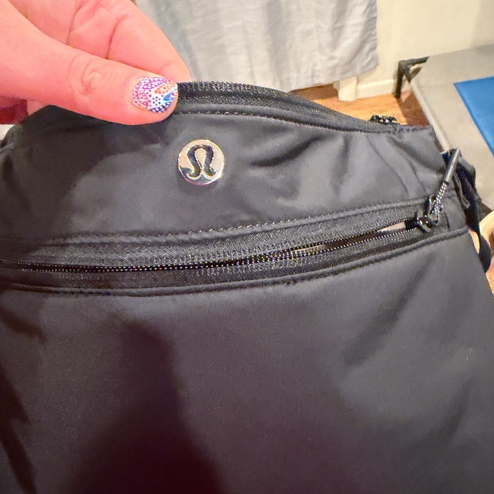 lululemon athletica Black Messenger Bag - Picture 2 of 8